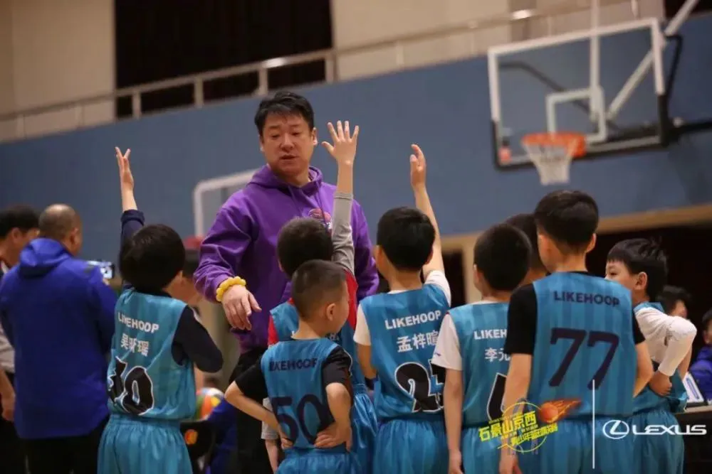 刻苦训练篮球时如何避免受伤的建议_1